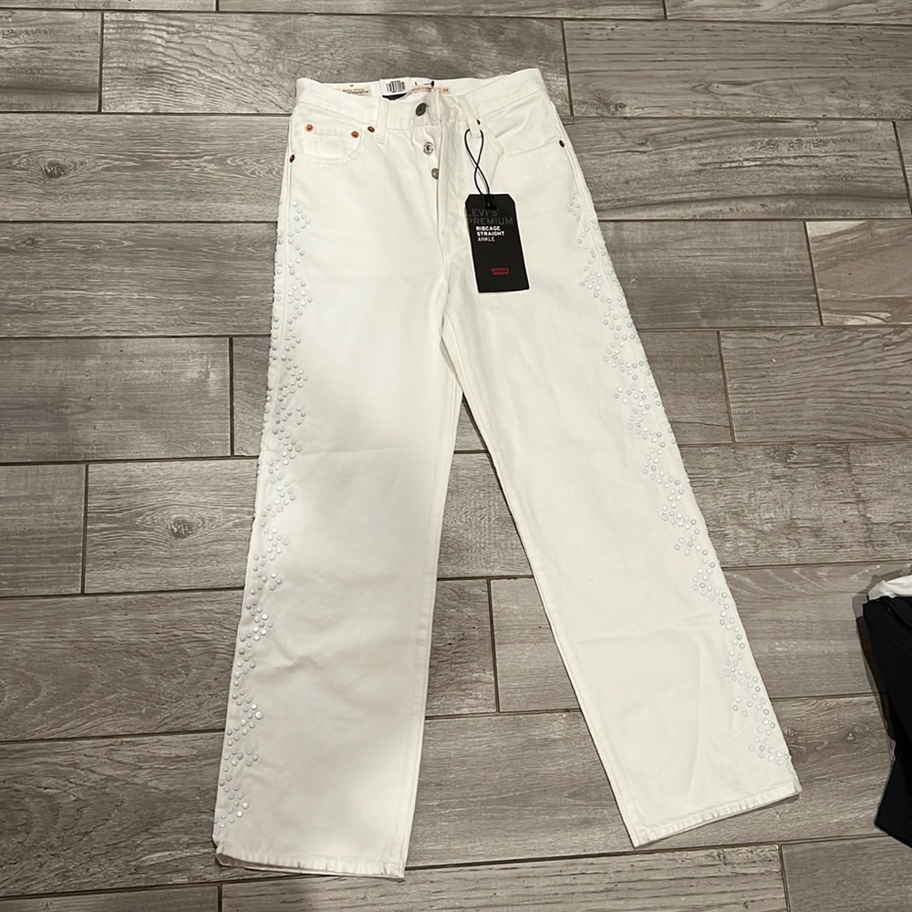 Levi’s NWT ribcage straight ankle 24